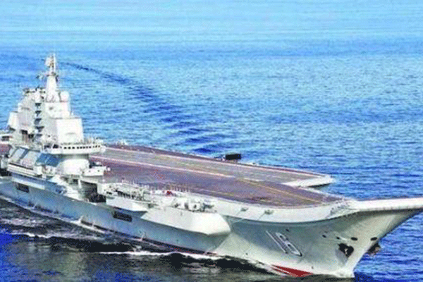 航母是铁做的,有的重打10万吨,这么重为什么不会沉入海里