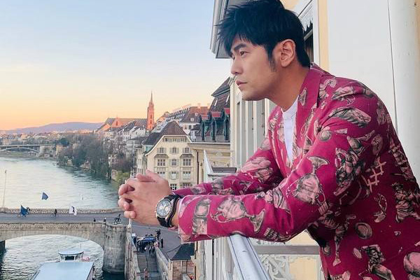 周杰伦开始录歌了