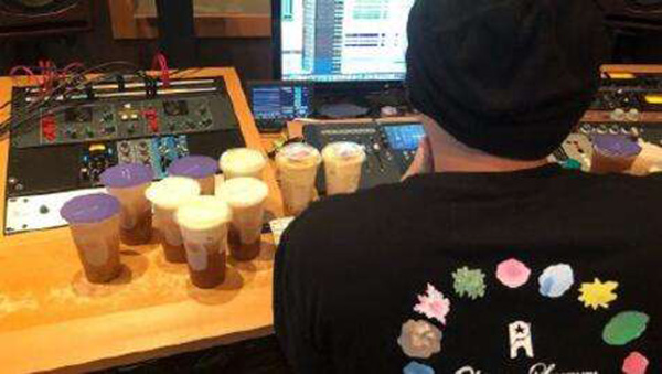 周杰伦开始录歌了