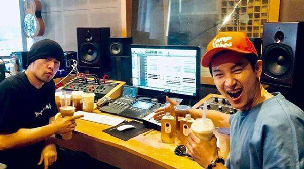 周杰伦开始录歌了